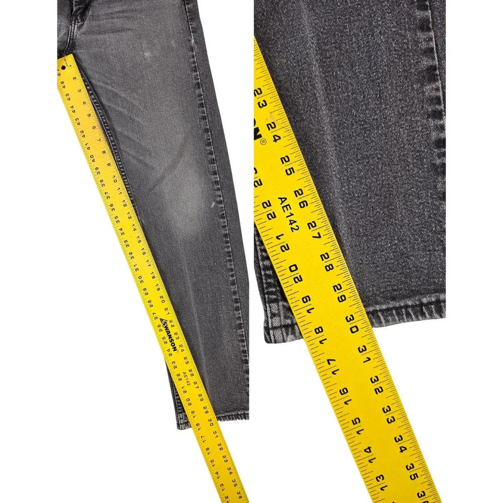 Levis measurements see